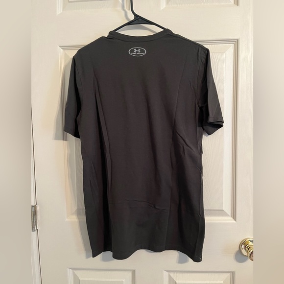 Under Armour Green TShirt - Picture 2 of 4